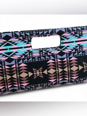 Colorful Print Clutch Wristlet/Handbags - Multicolor